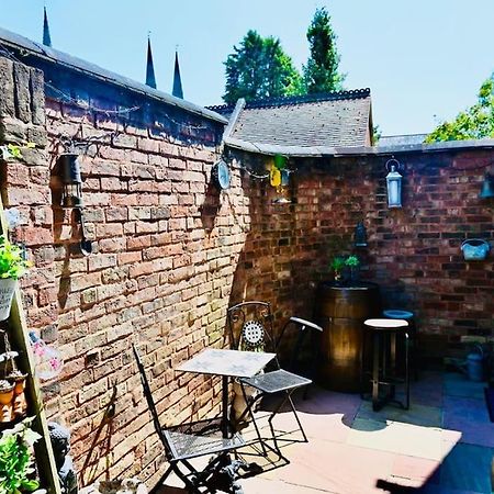 Gaia Villa Lichfield Buitenkant foto