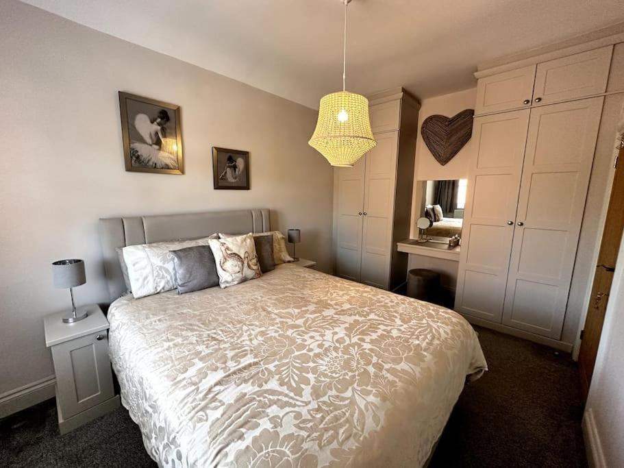 Gaia Villa Lichfield Buitenkant foto