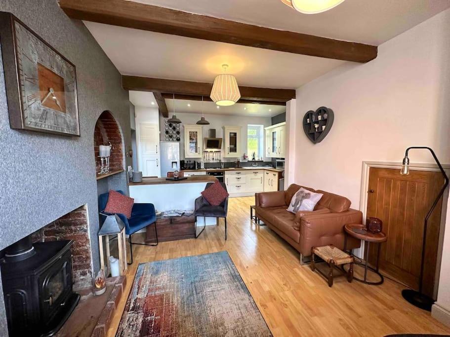 Gaia Villa Lichfield Buitenkant foto
